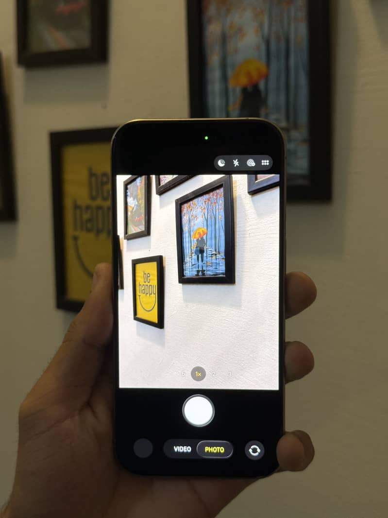 Apple iPhone 15 Pro 16