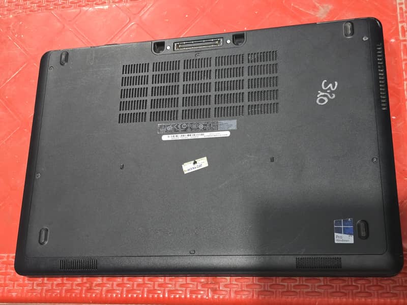Dell latitude E5550 2