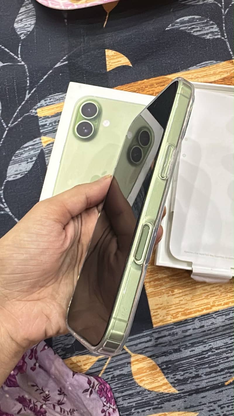 Apple iPhone 17 2
