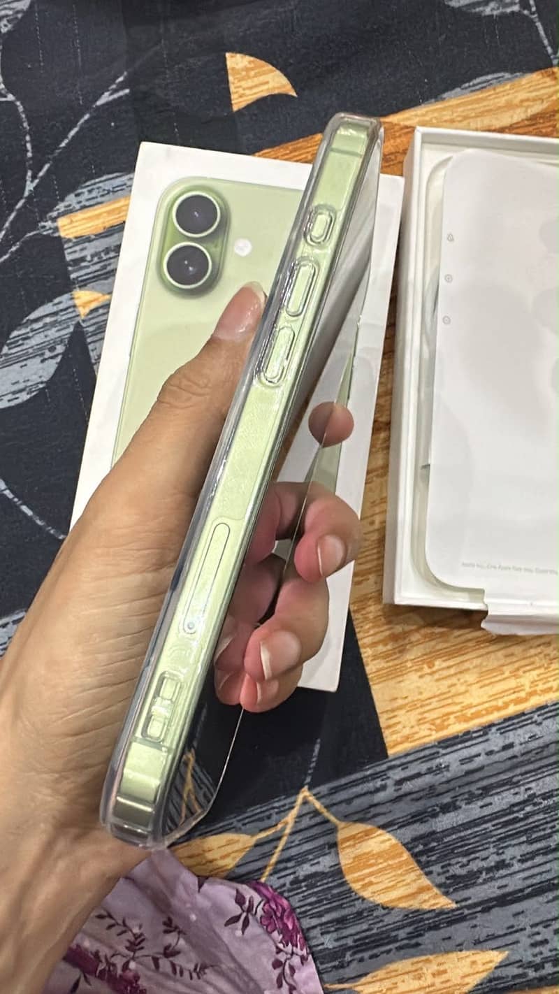 Apple iPhone 17 3