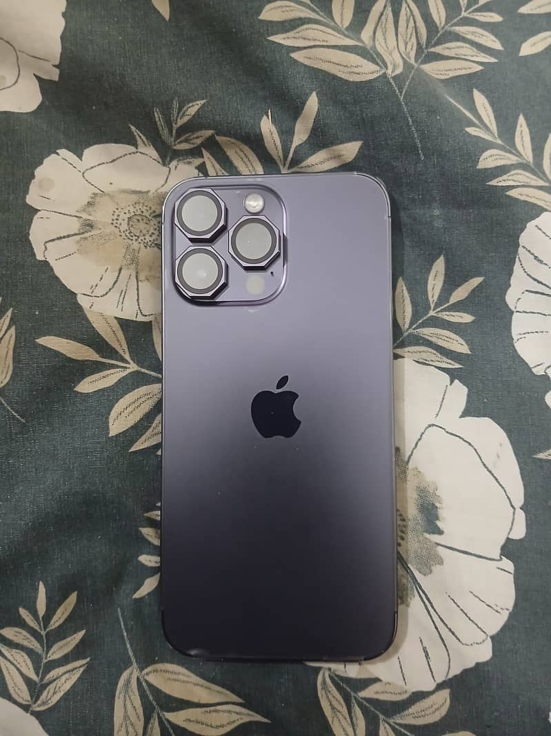 Apple iPhone 14 Pro Max 1