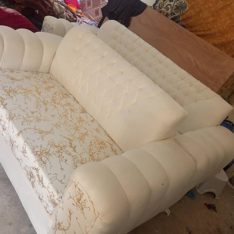 6 seaters sofa set 0