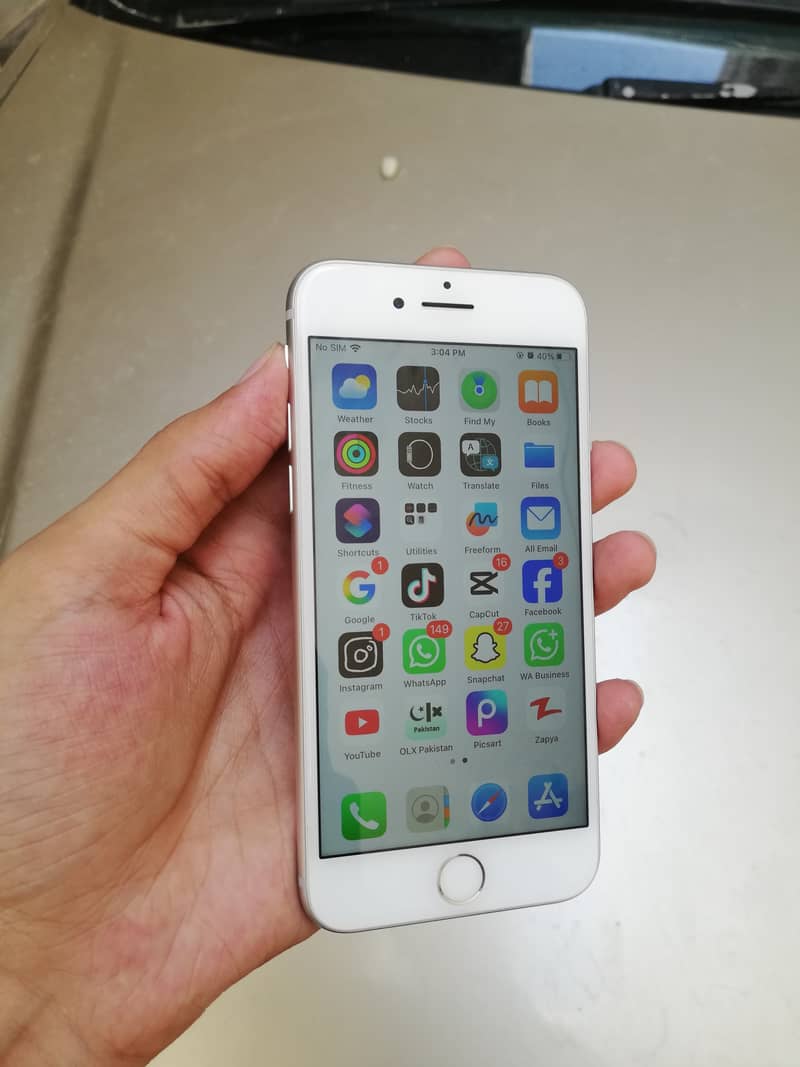 Apple iPhone 8 1