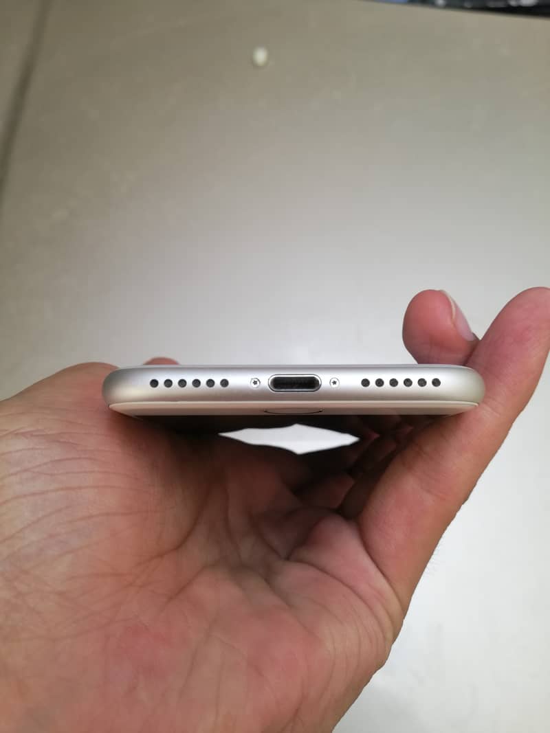 Apple iPhone 8 2
