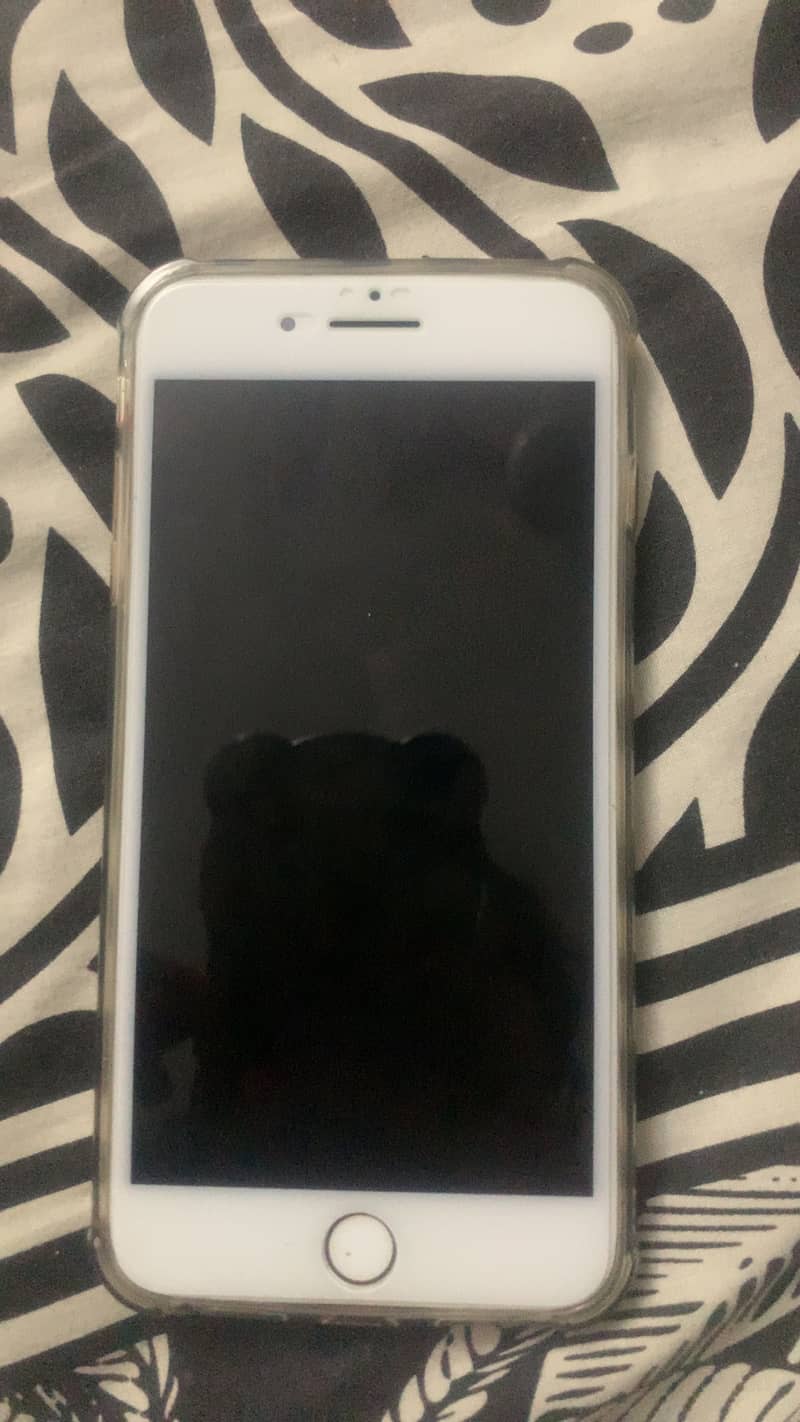 iPhone 8 Plus 1
