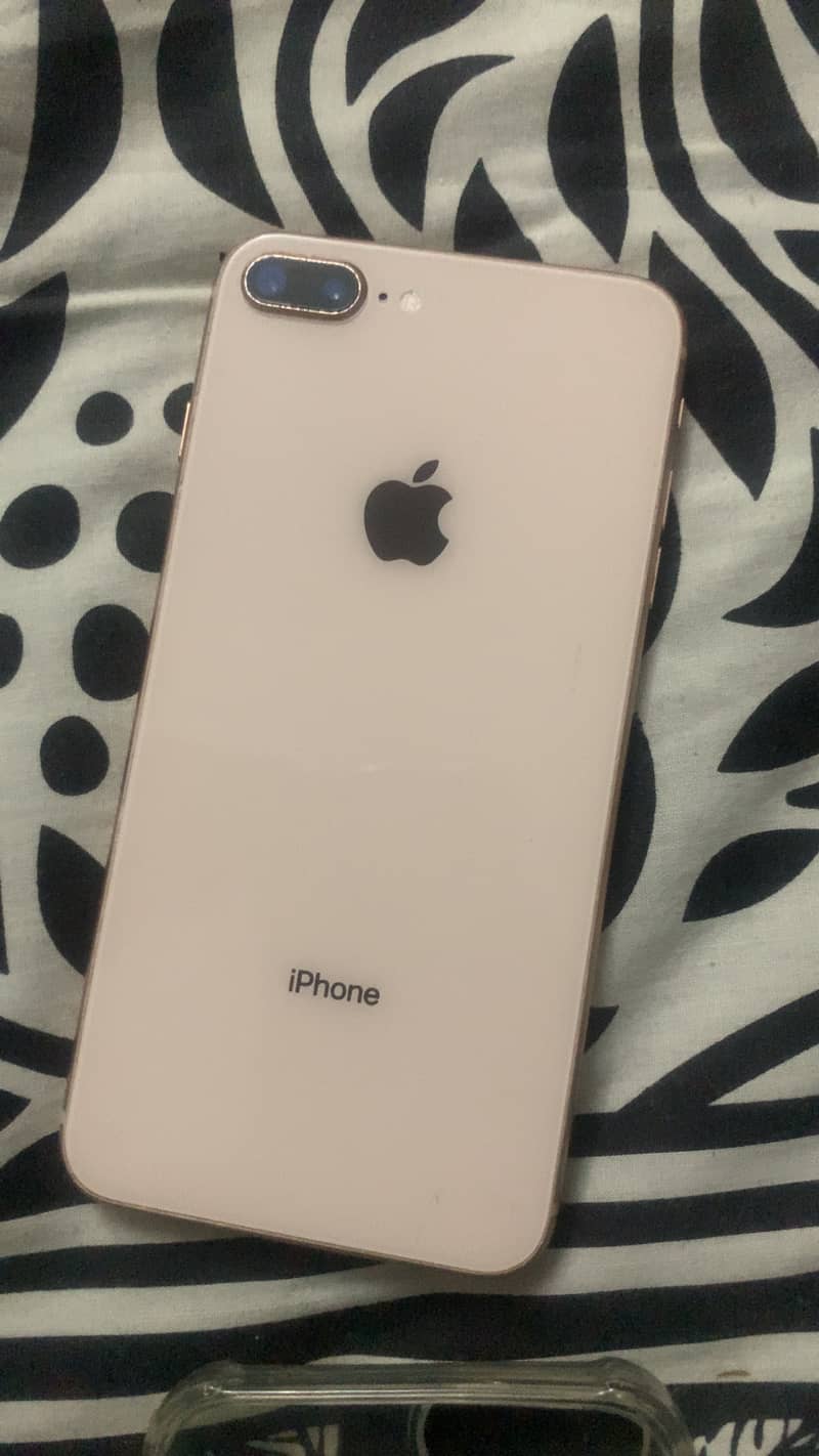 iPhone 8 Plus 2