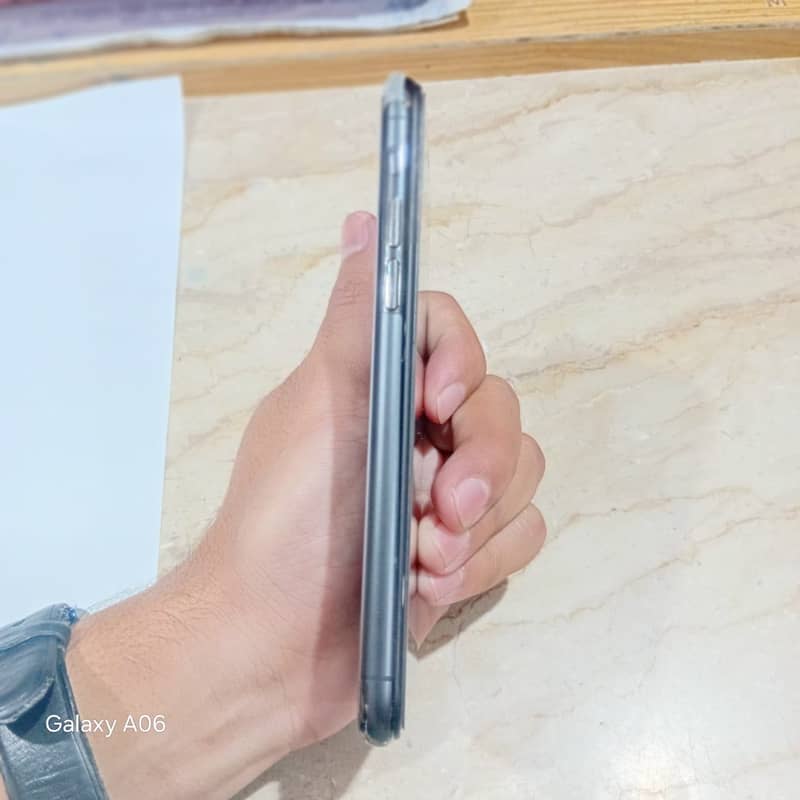 Apple iPhone 11 Pro 1