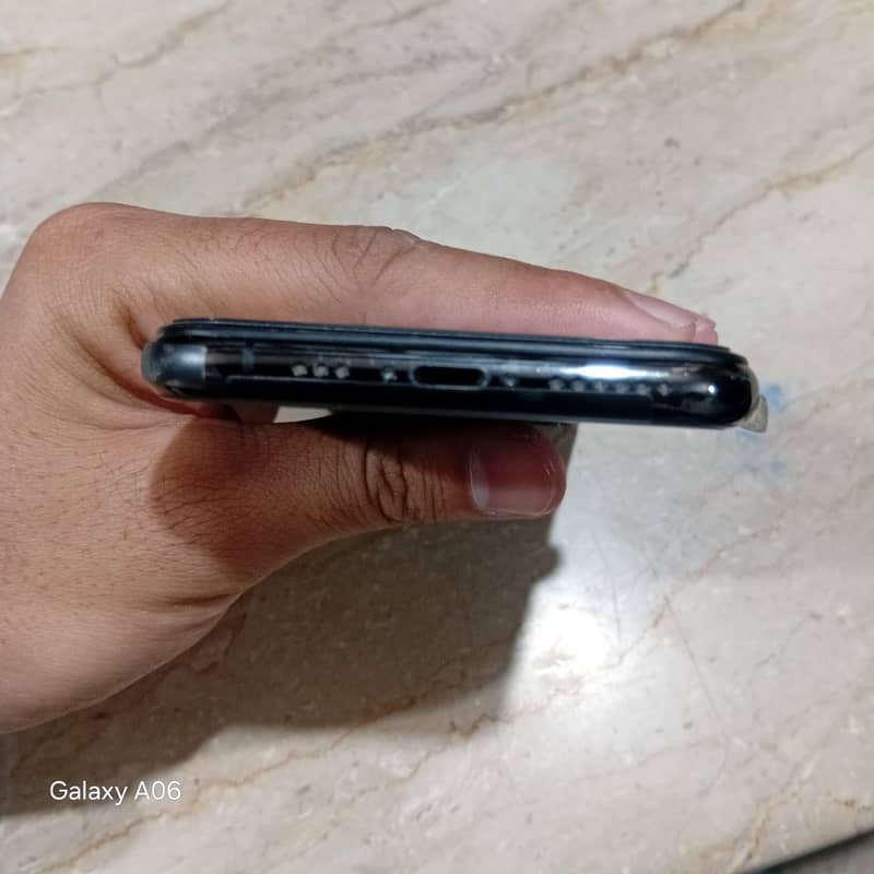 Apple iPhone 11 Pro 3