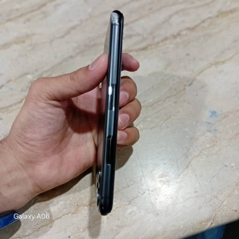 Apple iPhone 11 Pro 5