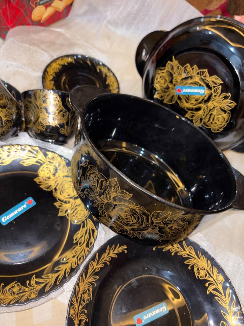 Marble dinner set 0