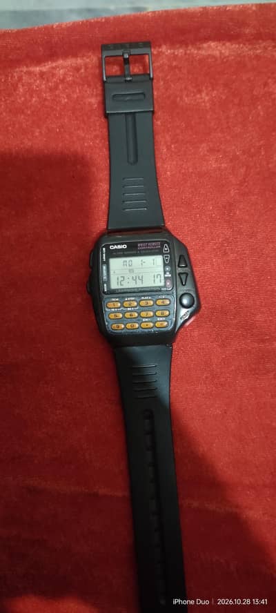Casio Remote control watch for xale in very good condition