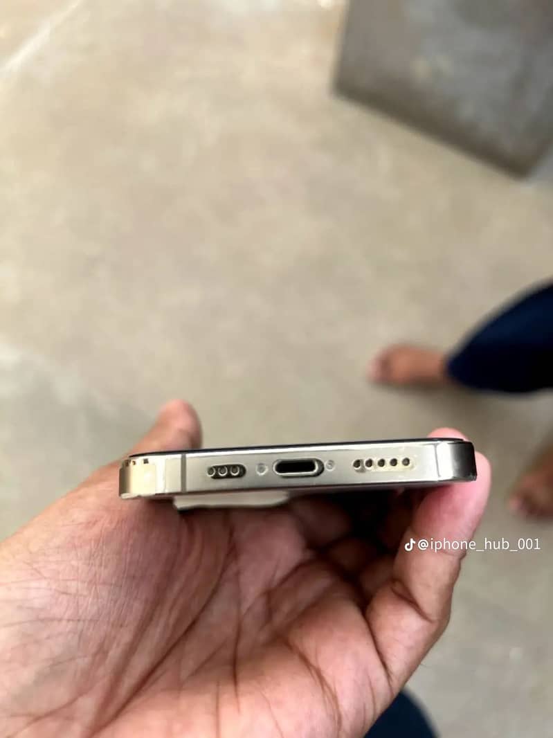 Apple iPhone 13 Pro 1