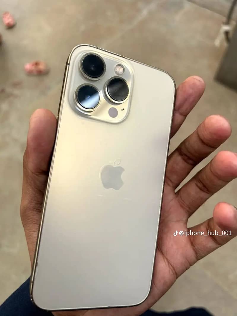 Apple iPhone 13 Pro 4