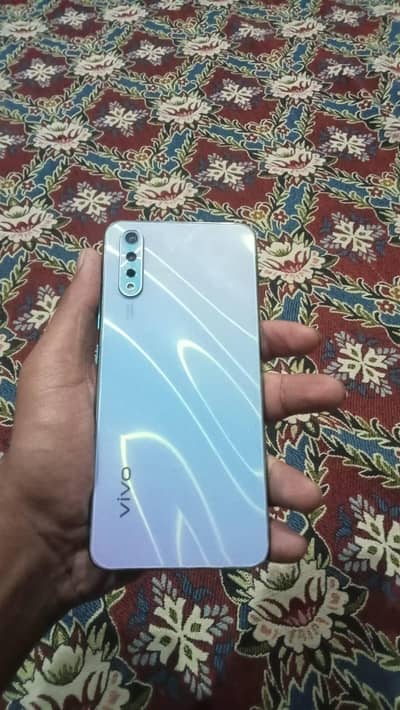Vivo S1