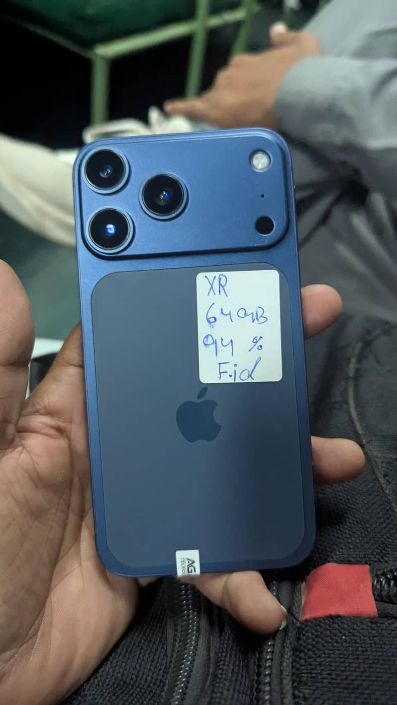 Apple iPhone SE 11