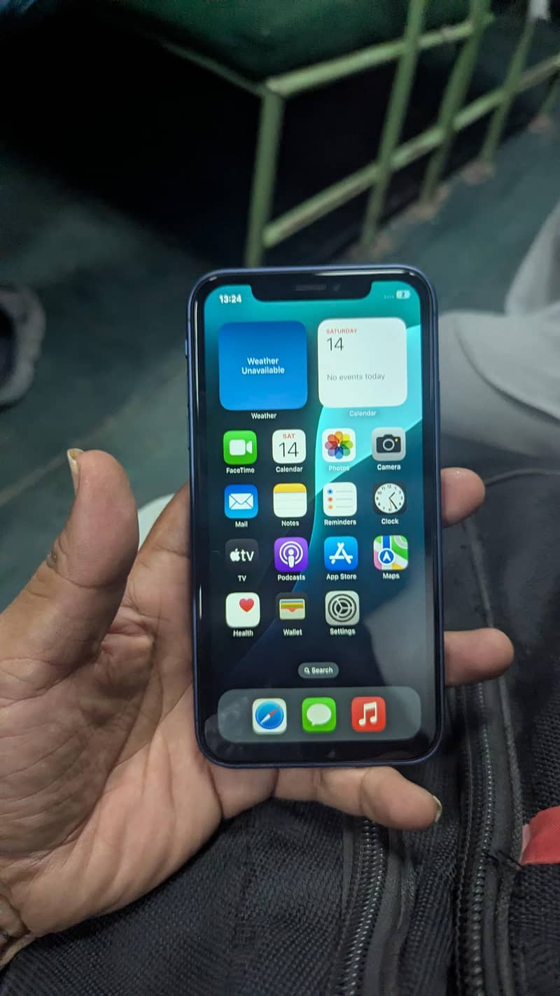 Apple iPhone SE 12