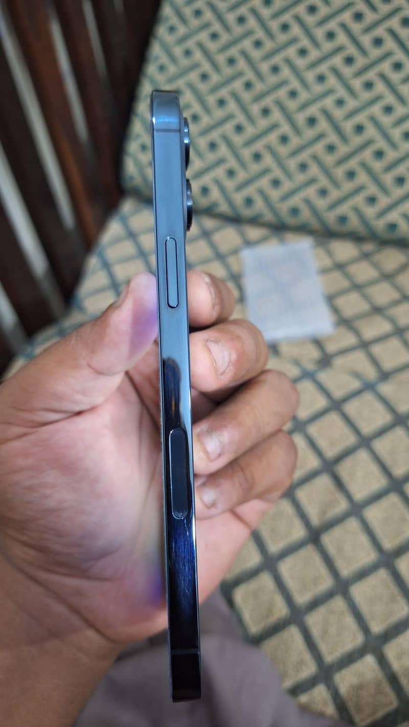 Apple iPhone 12 Pro Max 6