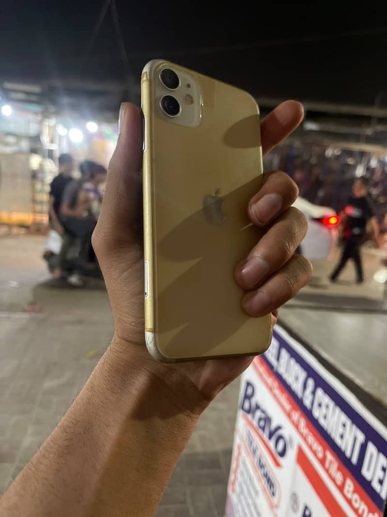 iPhone 11 8