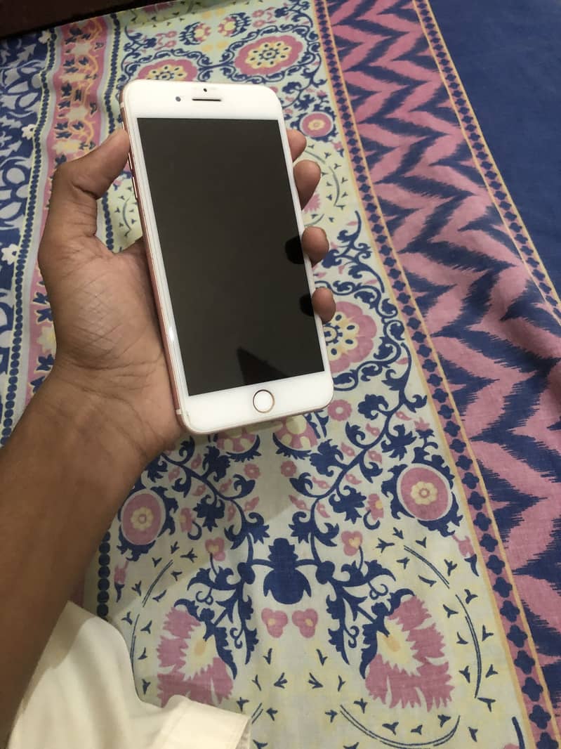 Apple iPhone 7 Plus 2