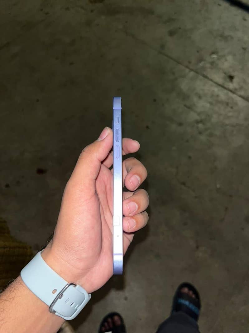 Apple iPhone 12 5