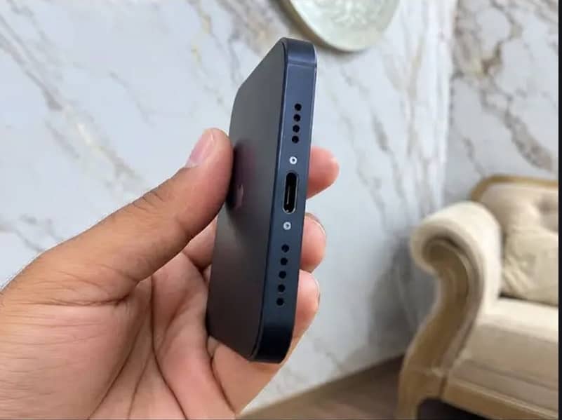 Apple iPhone 12 7