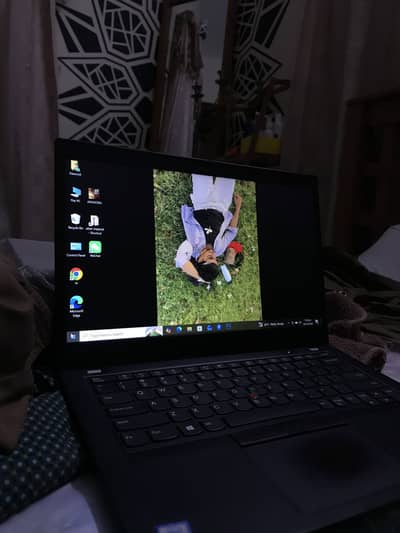 Lenovo Thinkpad X390 i5 8th 8/256 With Charger