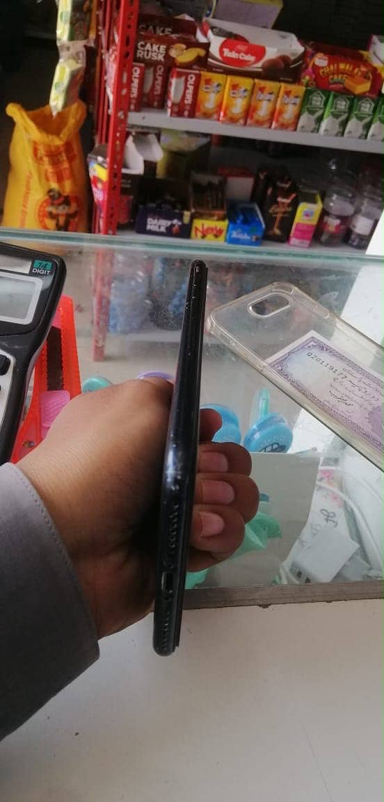 Apple iPhone 7 Plus 0