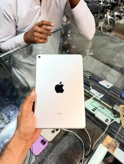 I pad mini 5 256 For Sell