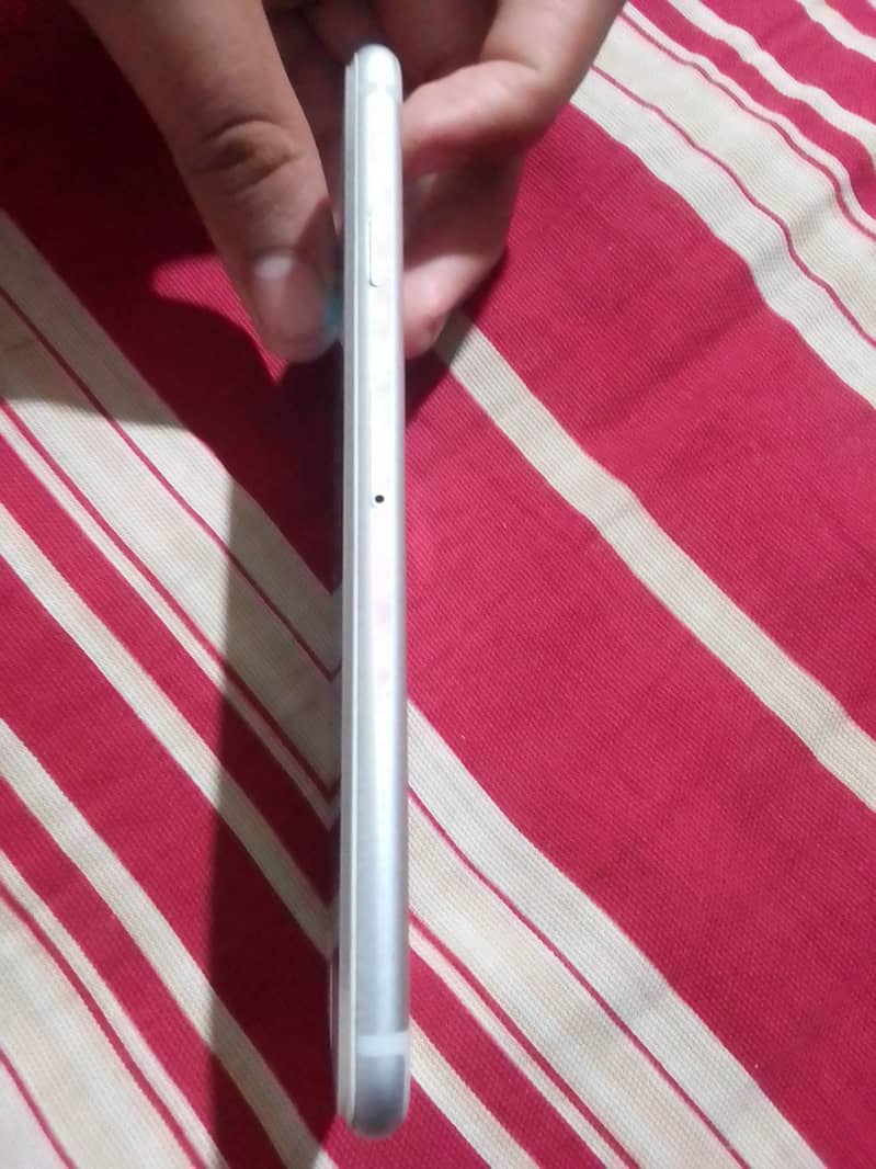 Apple iPhone 6 2