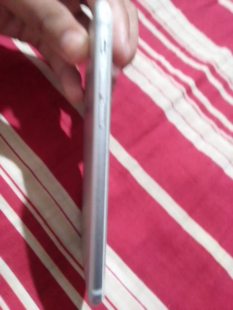Apple iPhone 6 3