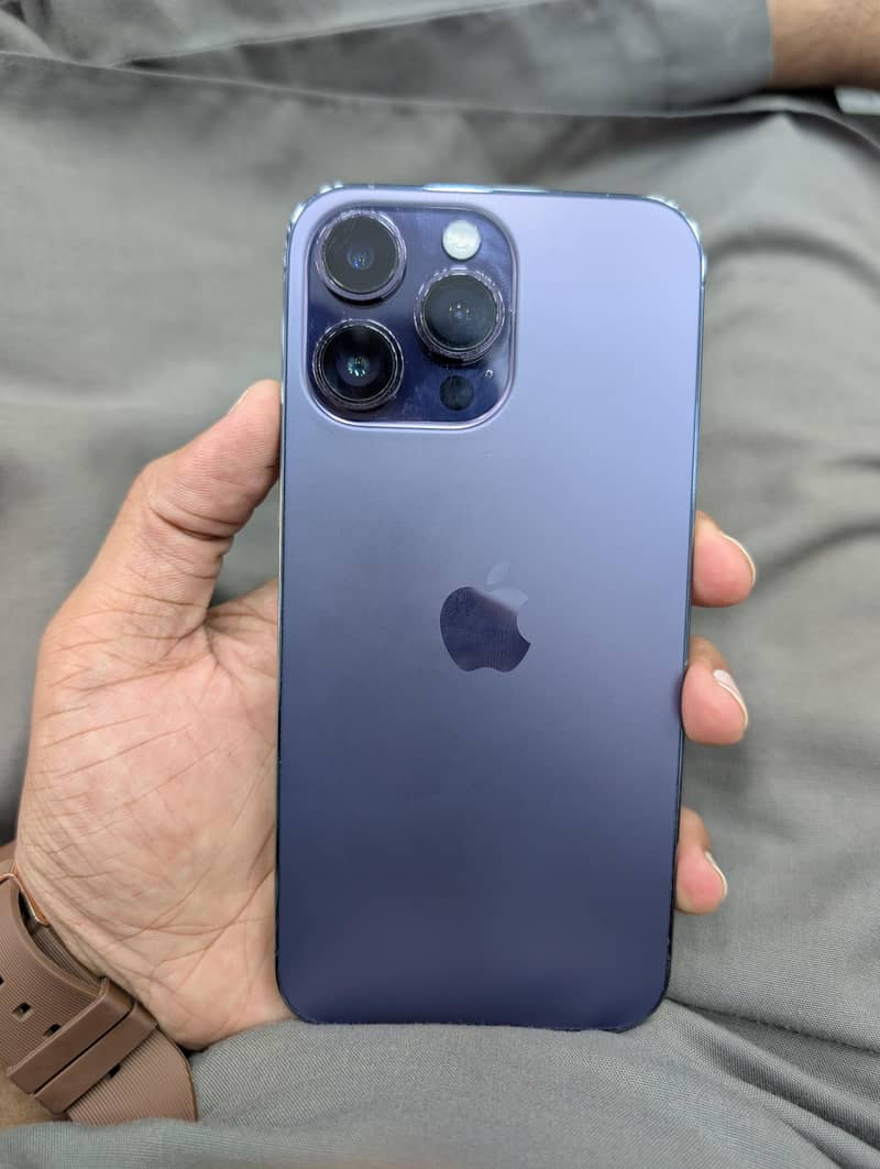 Apple iPhone 14 Pro Max 0