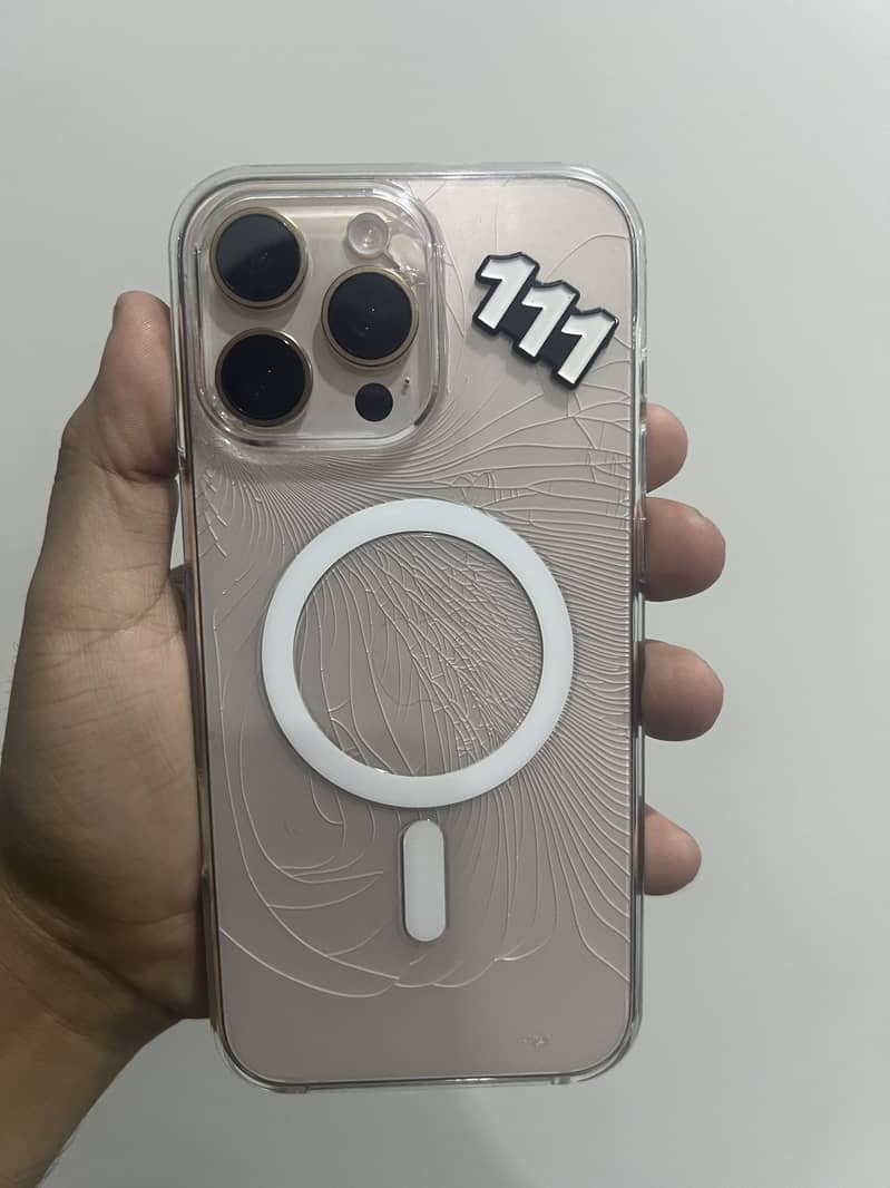 Apple iPhone 16 Pro Max 3