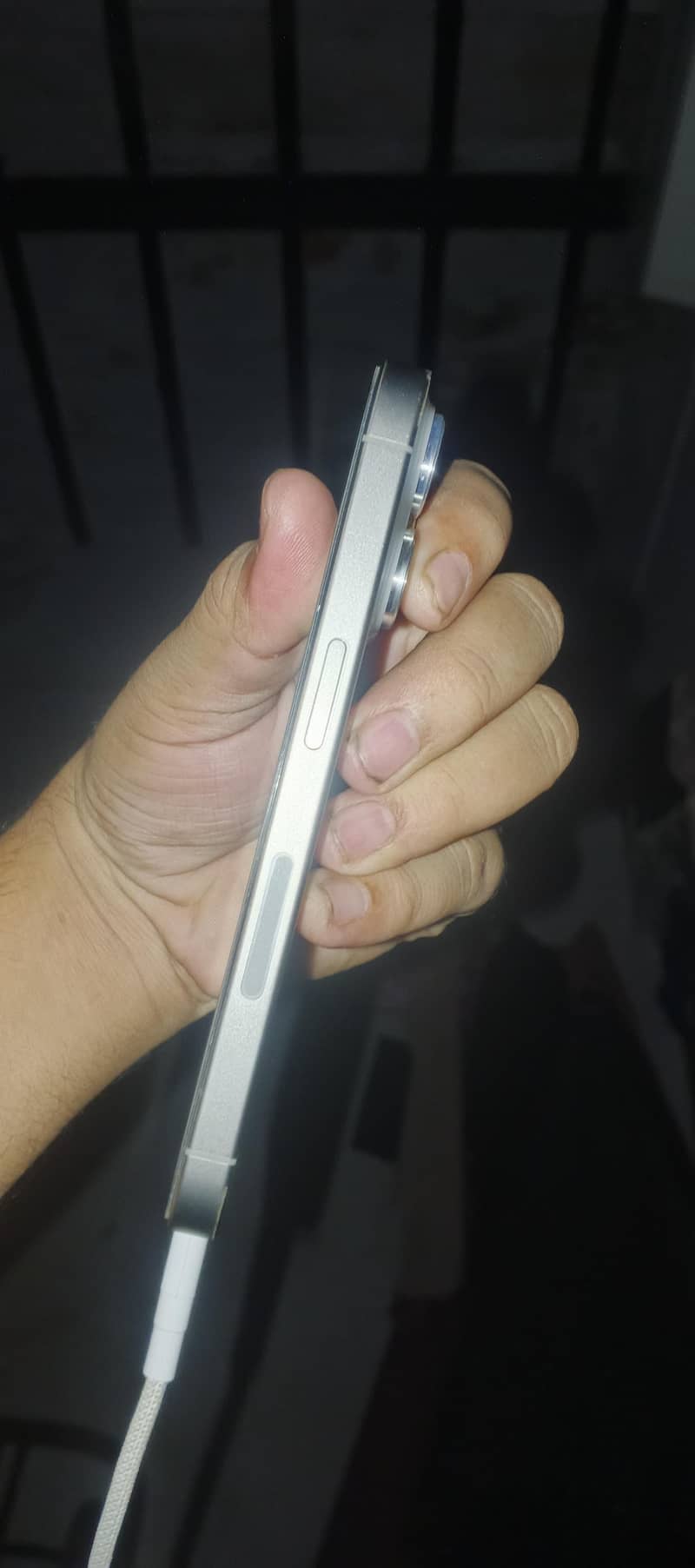 Apple iPhone 15 Pro 2