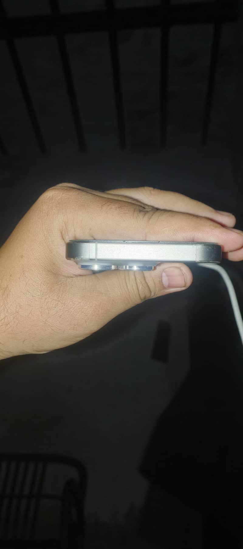 Apple iPhone 15 Pro 3