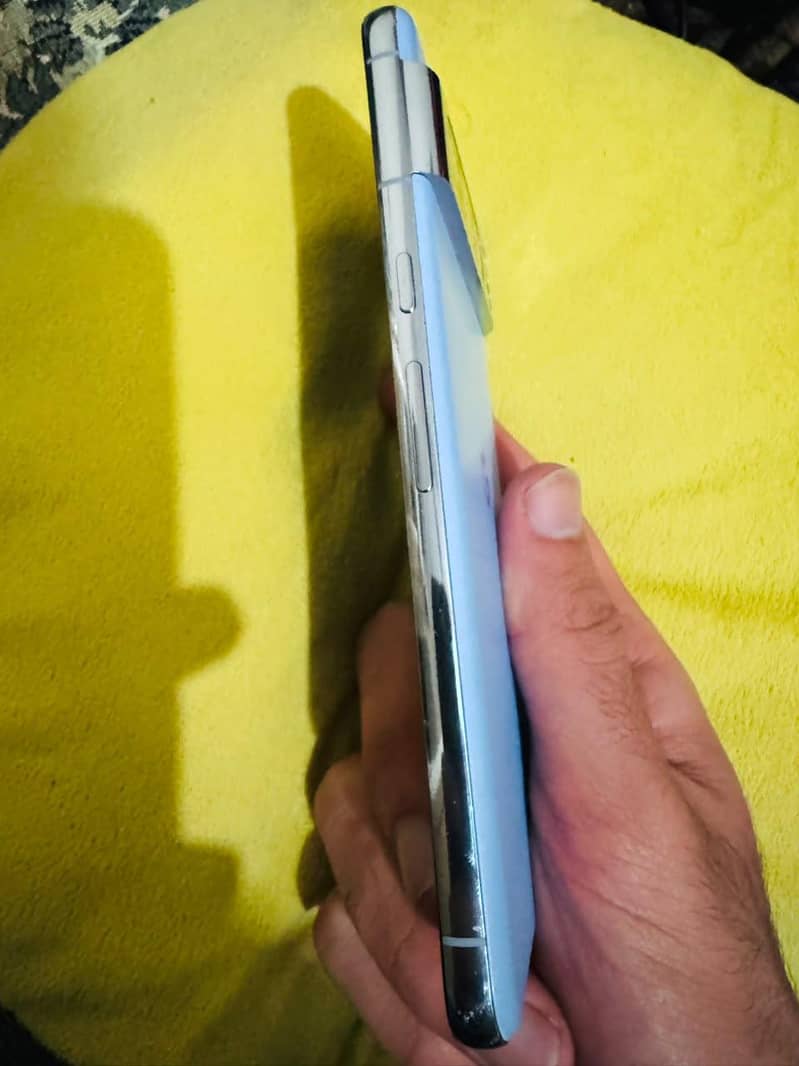 Google Pixel 8 Pro 3