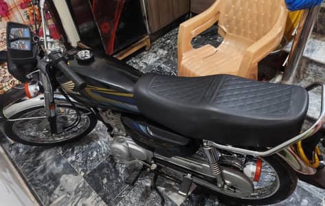 Honda CG 125 black 2026 modal