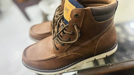 Brand new Lee Shoes