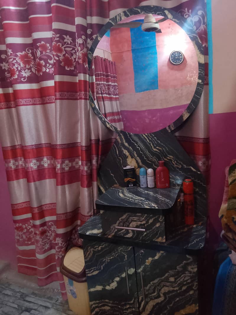 dressing table 0