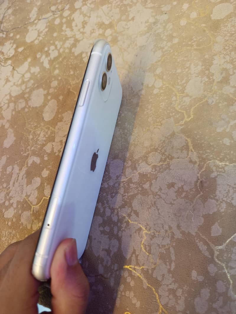 Apple iPhone 11 2