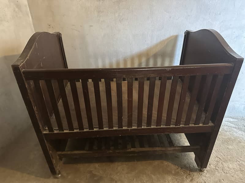 Baby cot 3