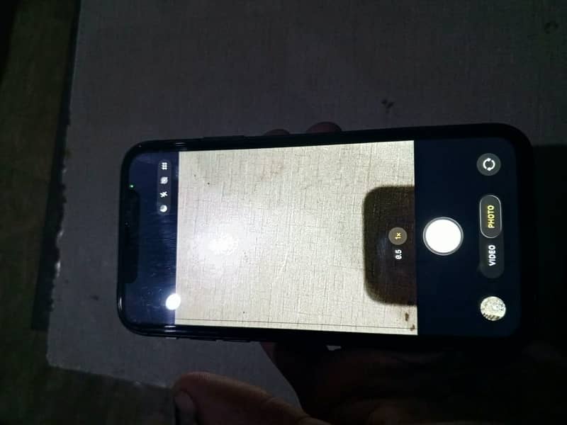 Apple iPhone 11 4