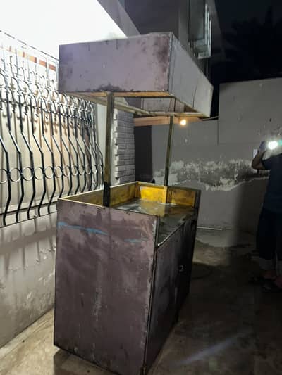 Food cart available for sale in good condition