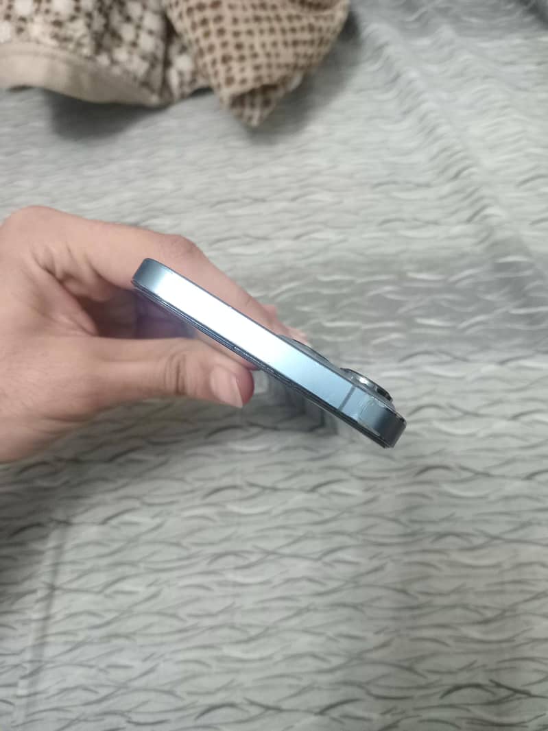 Apple iPhone 13 Pro Max 4
