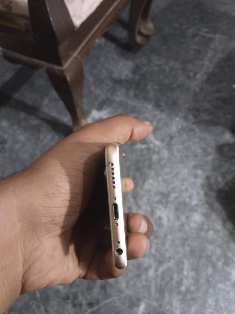 Apple iPhone 6 4