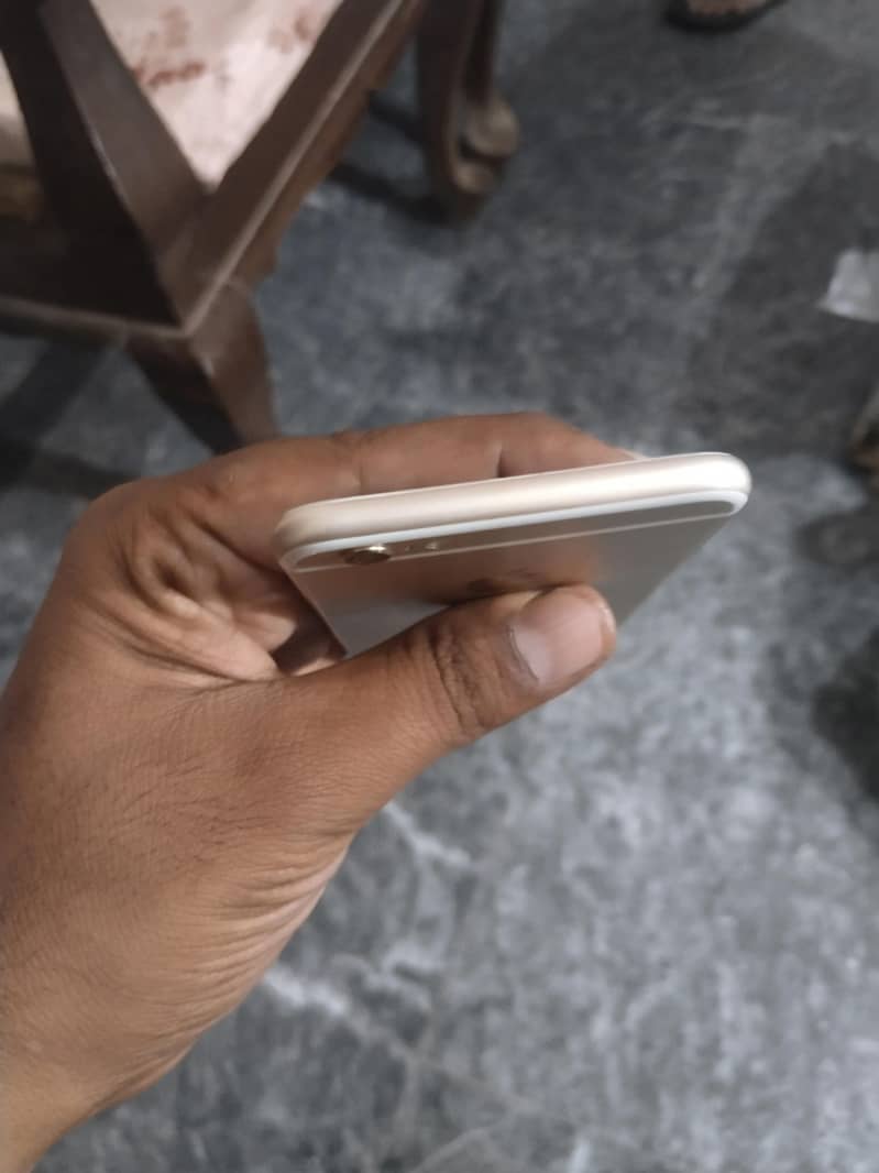 Apple iPhone 6 5