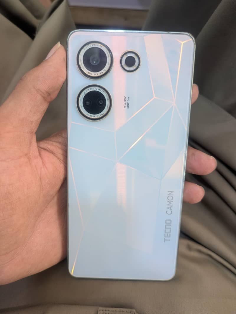 Tecno CAMON 20 Pro 0