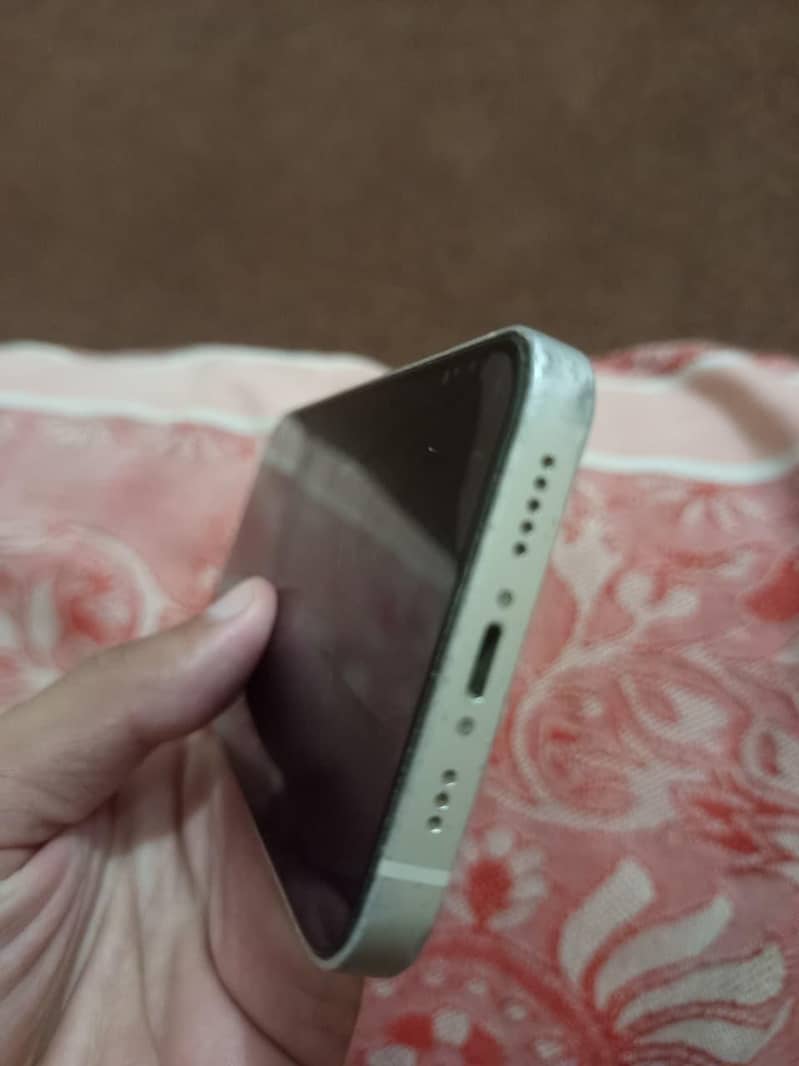 Apple iPhone 13 1