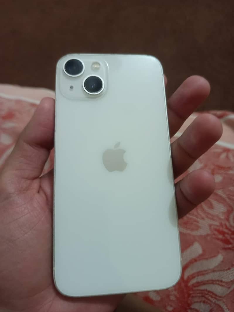 Apple iPhone 13 8