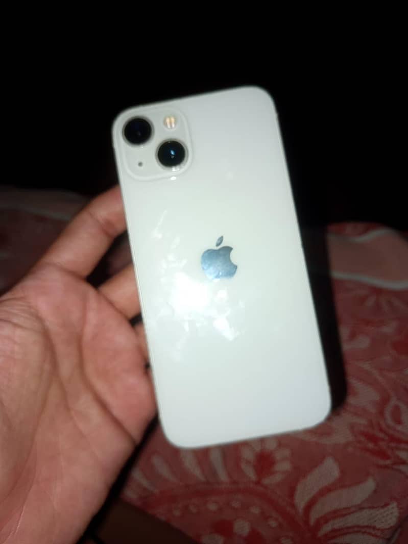 Apple iPhone 13 10
