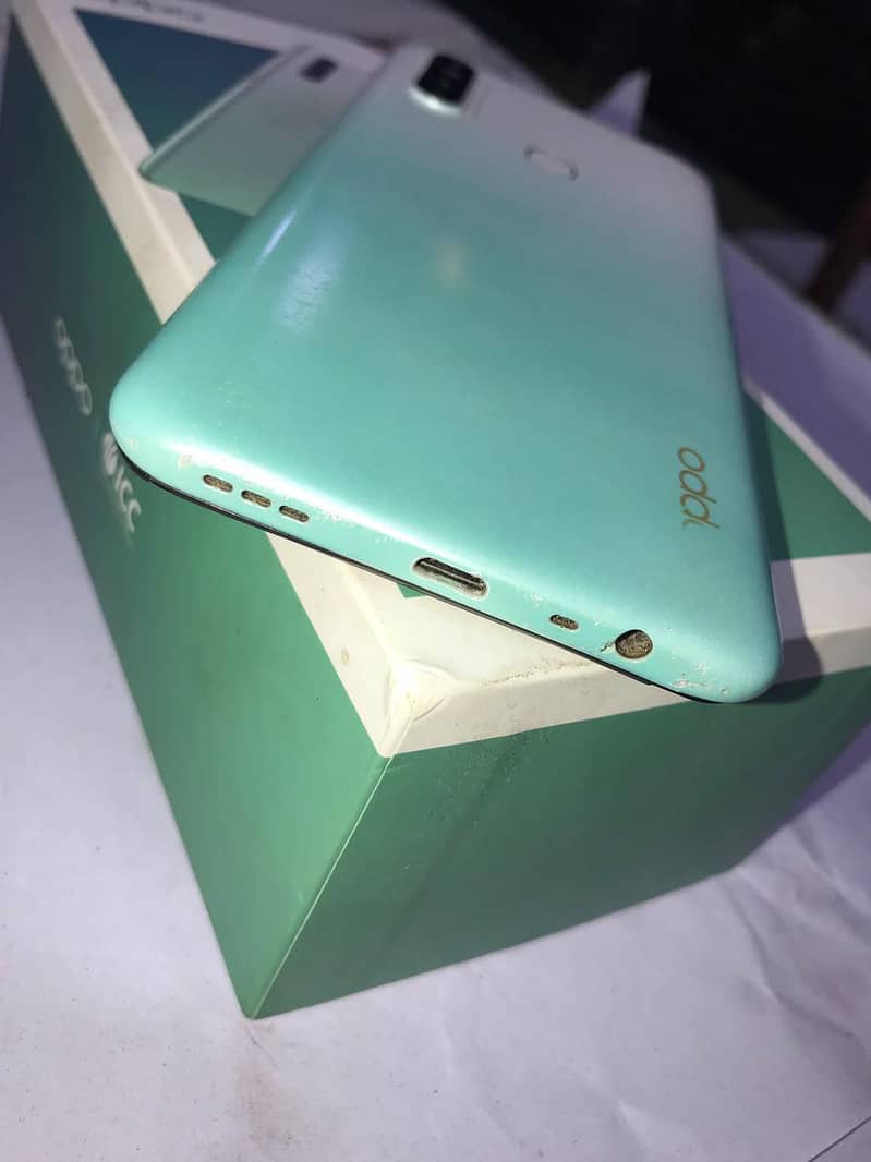 OPPO A31 3